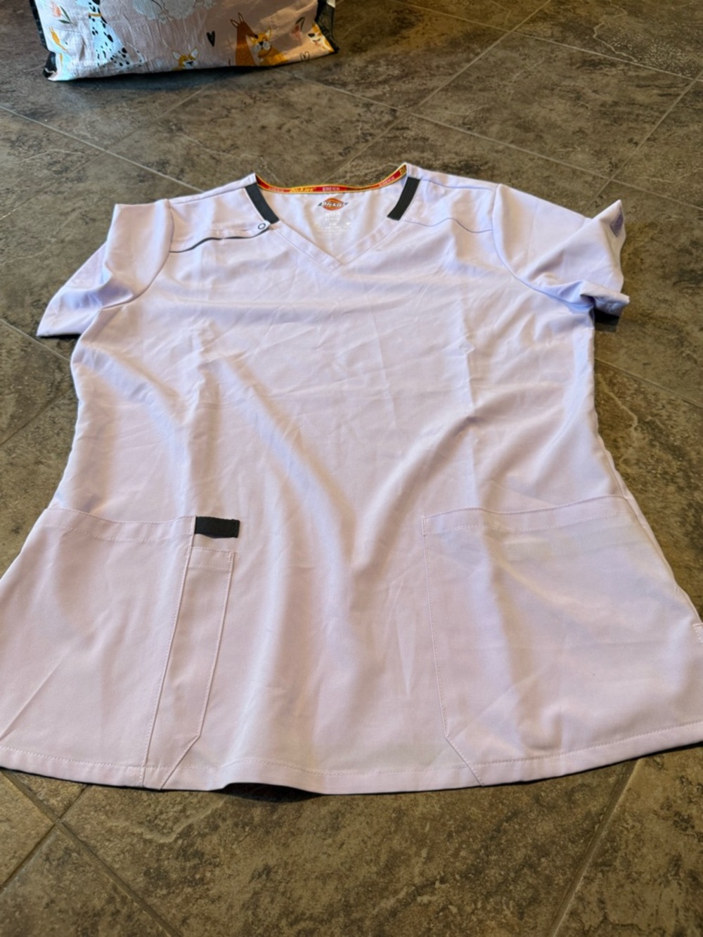 🩵NWOT Dickies Lavender Scrub Top with Black Logo Patch
